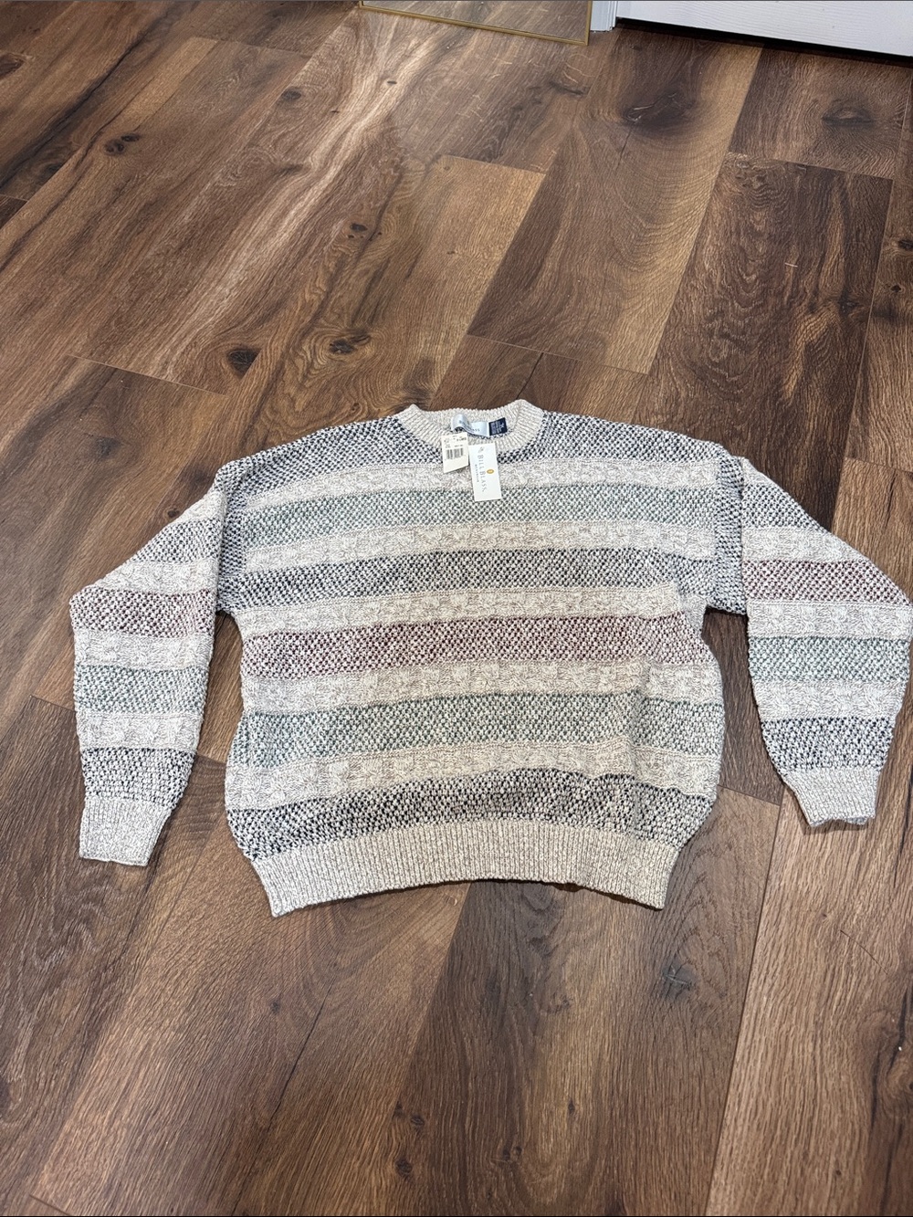 NWT bill blass Cream, blue, green Striped Crewneck Sweater - Picture 3 of 4